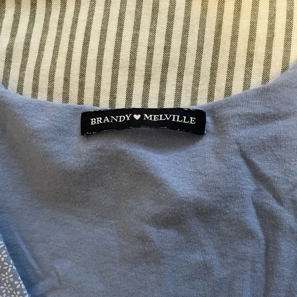 Brandy Melville Blue Floral Gina Top - Picture 3 of 5